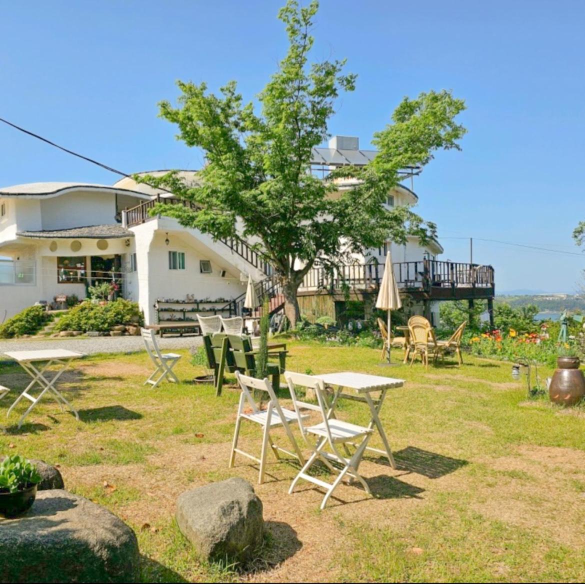 Country House Exclamation Mark & Comma Namhae Exterior foto